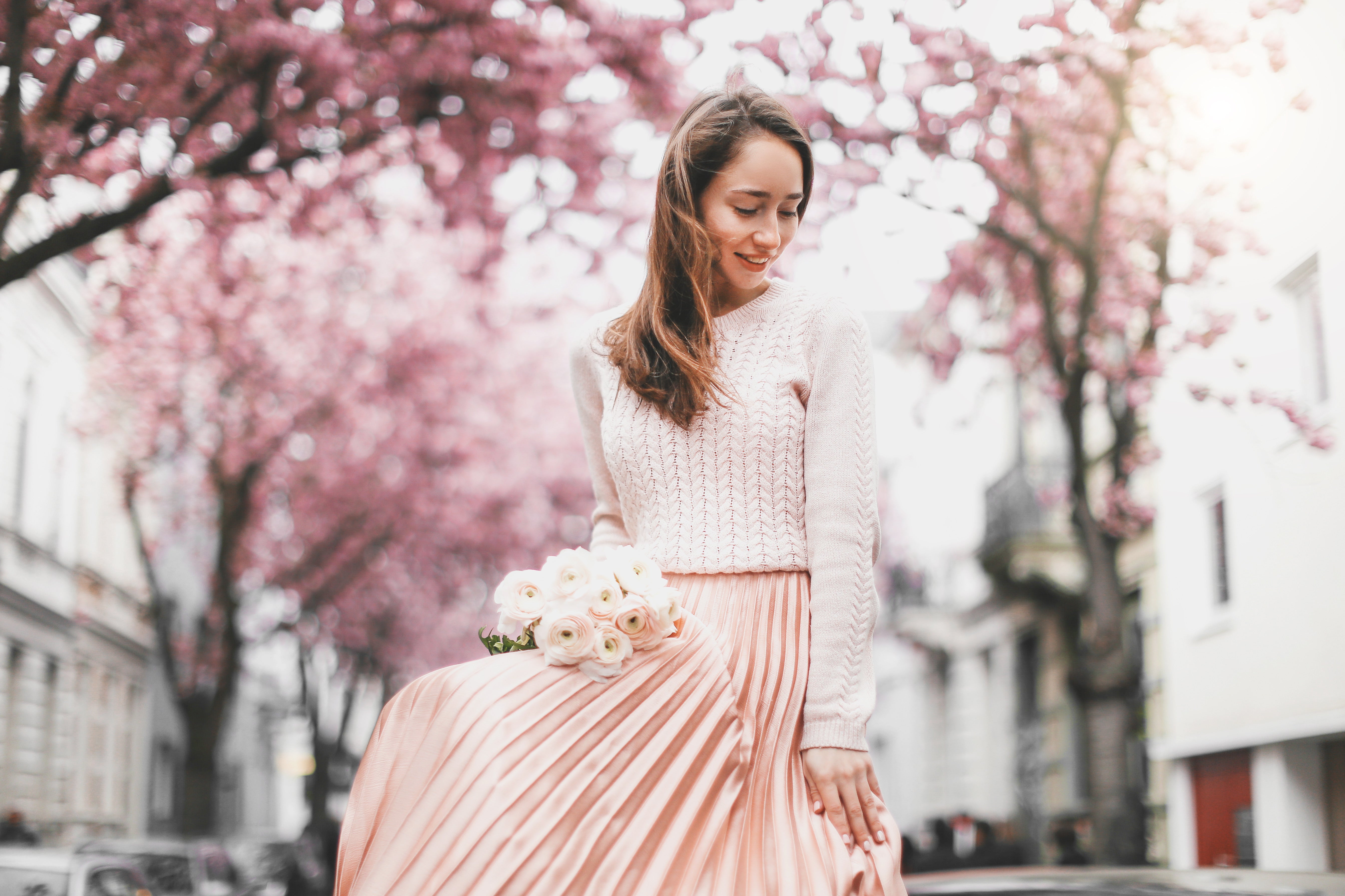 Best Ways to Style The Midi Pleated Skirt