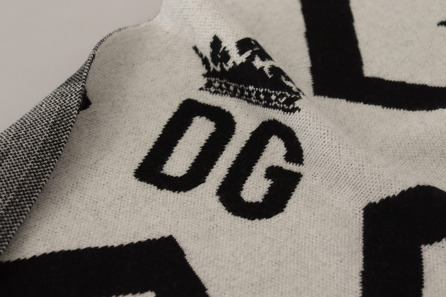 Dolce & Gabbana White Black DG Logo Star Printed Wool Fringe Scarf - DEA STILOSA MILANO