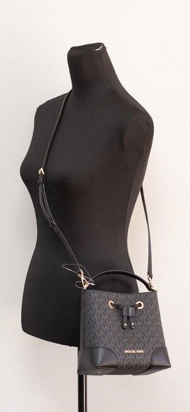 Michael Kors Mercer Small Black Signature Leather Bucket Crossbody Handbag Purse - DEA STILOSA MILANO
