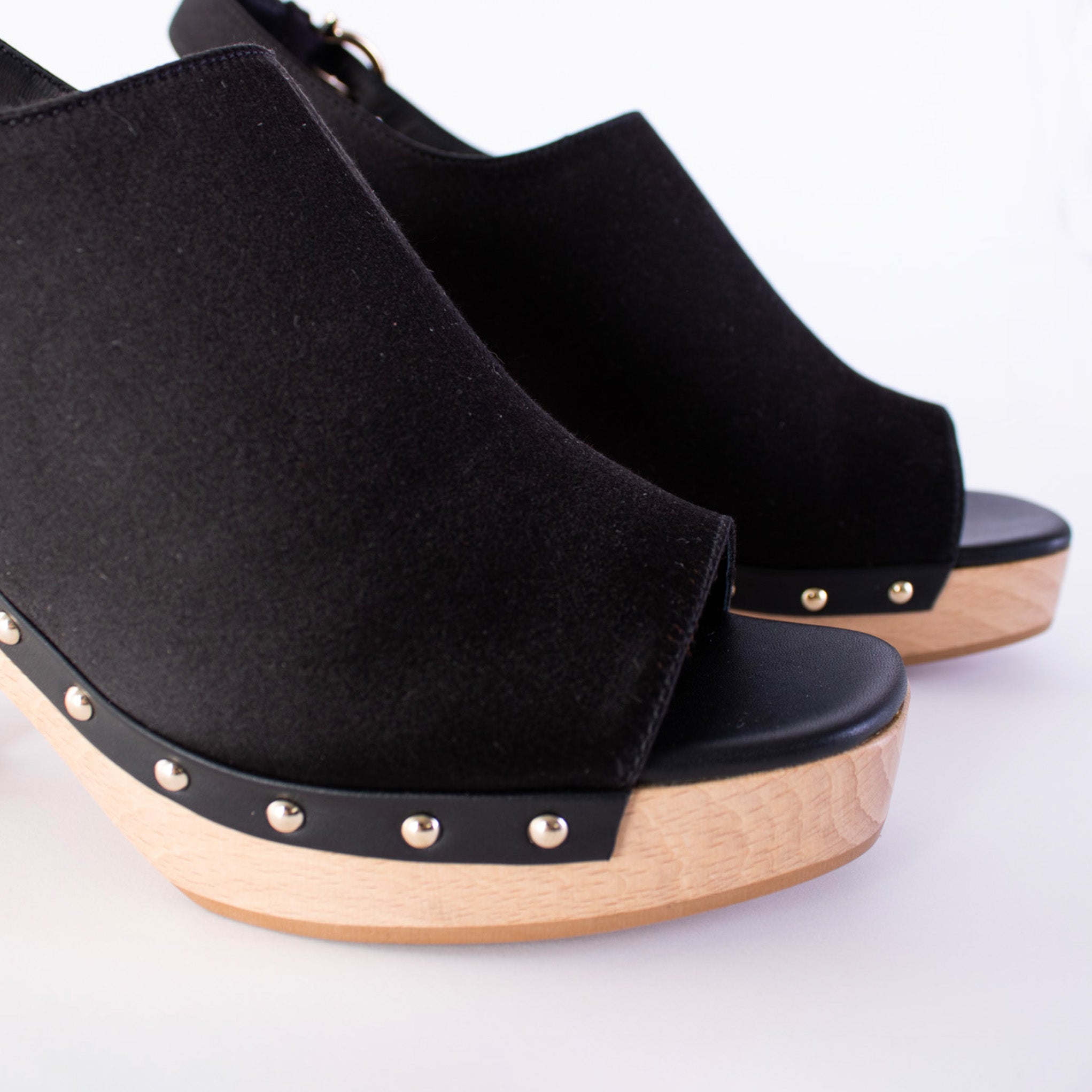 Salvatore Ferragamo Susanne Black Leather and Fabric Wedge Sandals - DEA STILOSA MILANO
