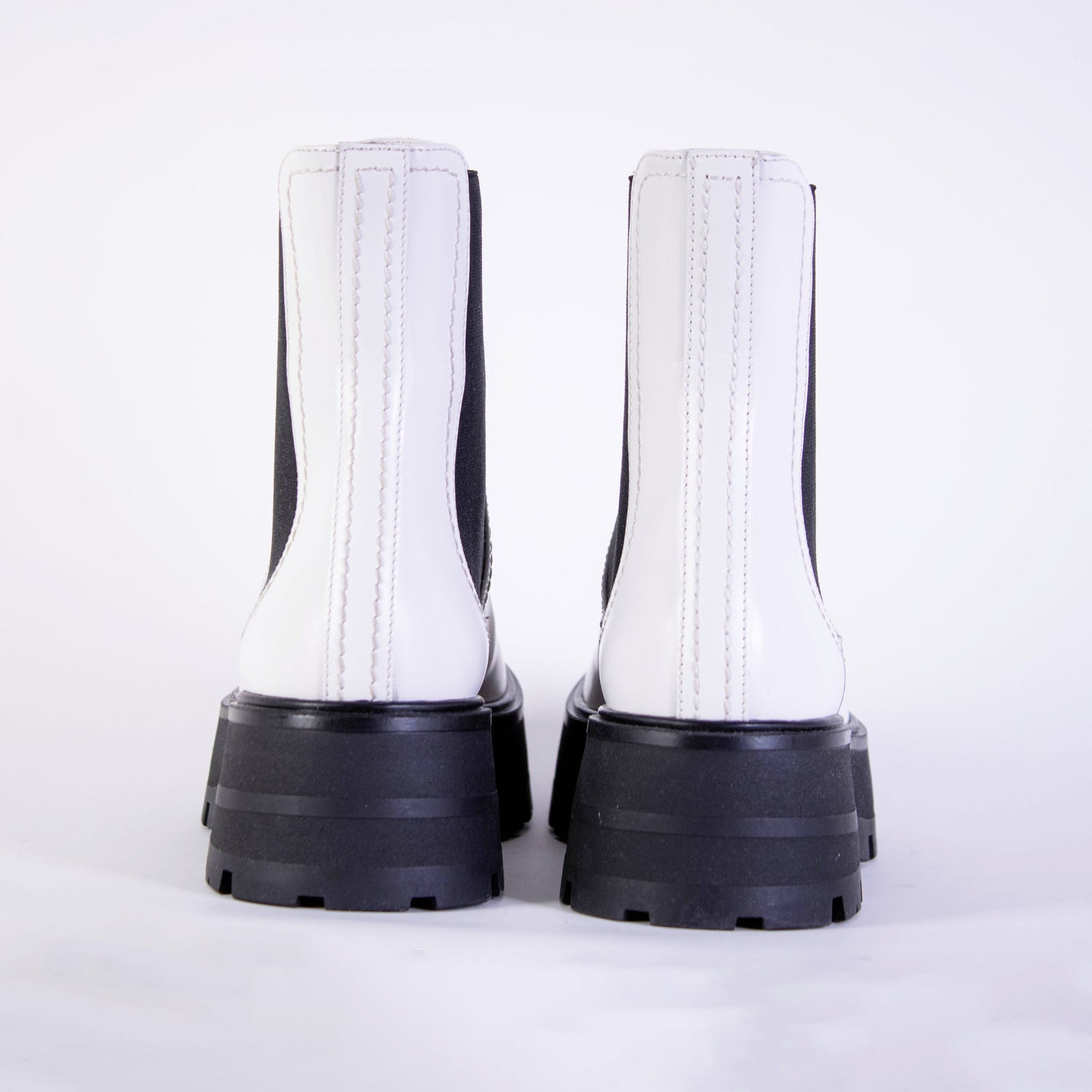 Alexander McQueen White and Black Leather Chelsea Boots - DEA STILOSA MILANO
